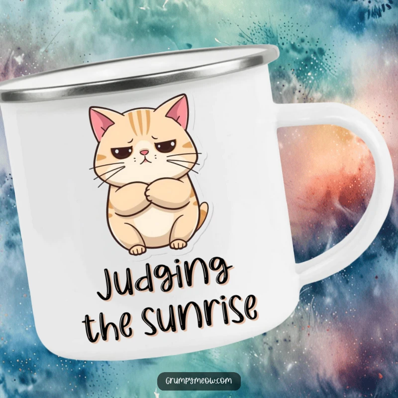 Funny Camping Mug: A round cat with crossed arms looks unimpressed but curious, ideal for outdoor activities with a humorous touch.